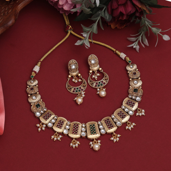 Antique Kundan Pearl Necklace Set