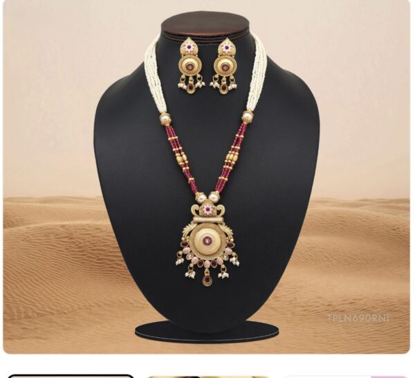 Royal Bloom Antique Necklace Set - Image 3