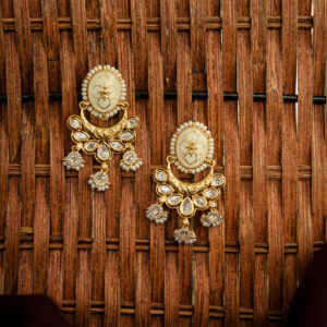 rajwada-pearl-kundan-earrings